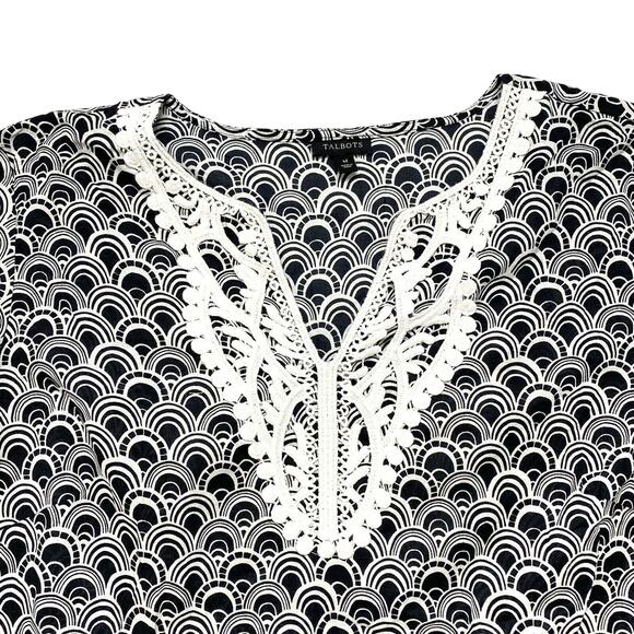 TALBOTS Black White Scalloped Print Crochet Detail Popover Blouse Medium 3/4 - Picture 6 of 11